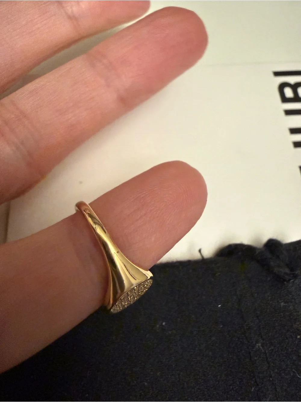 Mejuri 14k Gold Pavé Round Signet Ring size 3